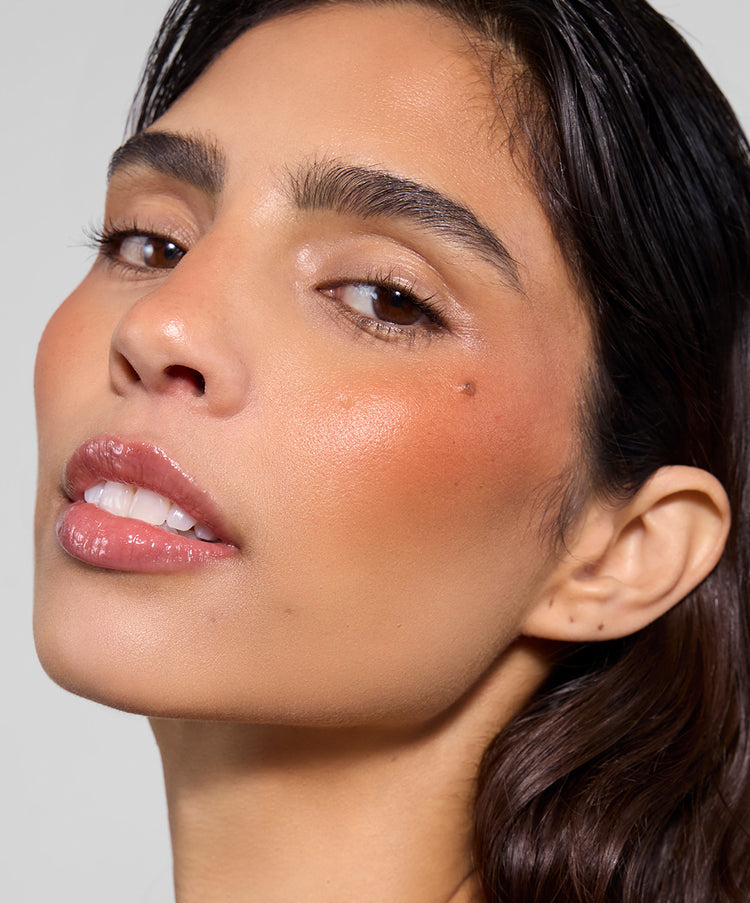 Desi wears shade Rust