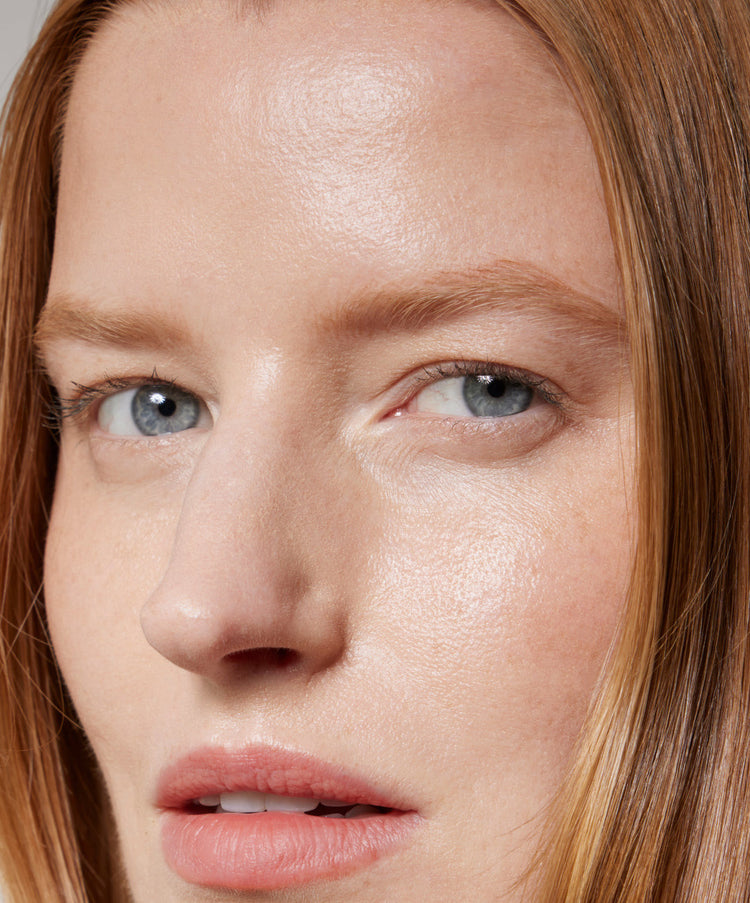 Model wears Brow Pencil in Auburn