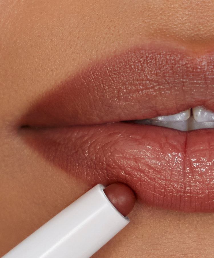 Blur Liner in shade Clay