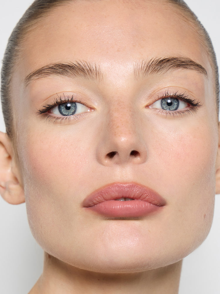 Georgia wears Blur Liner in shade Opal
