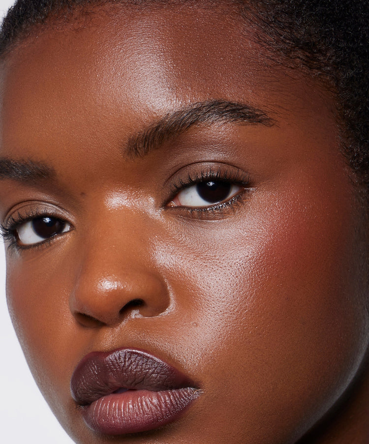 Angela wears Blur Liner in shade Plum