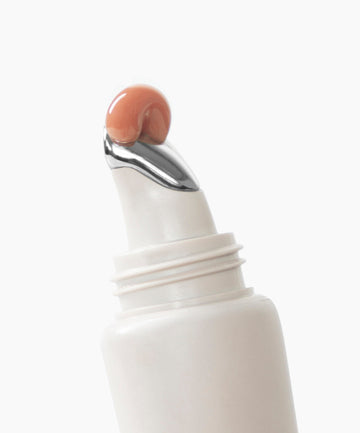 | desc: Lip Gloss in Oat